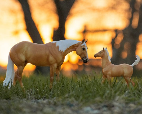 Breyer Ebony Shines and Charlize | Quarter Horse Set | 1872